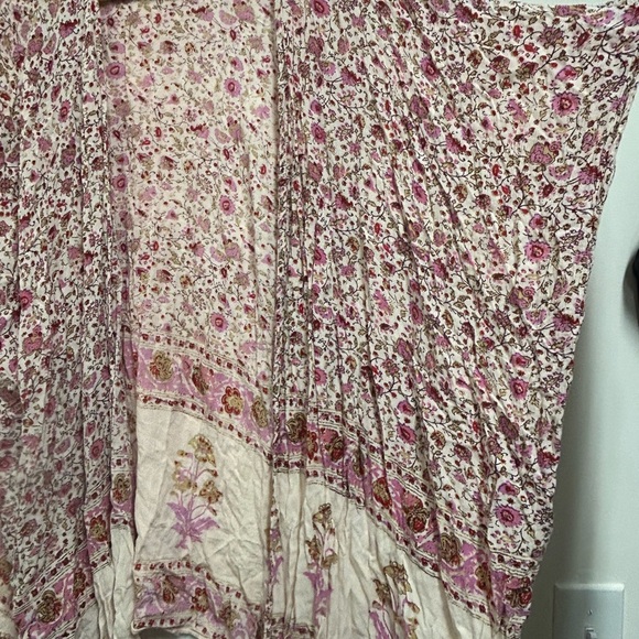 Angie Pink and Cream Floral Kimono - Picture 2 of 5